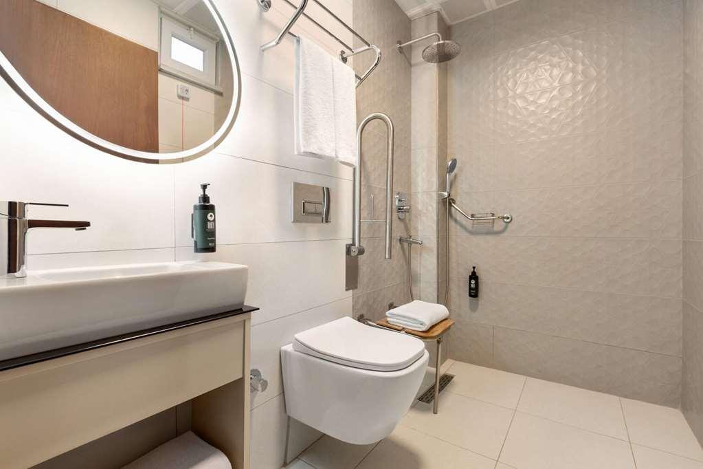 Operla Airport Hotels, Tm Istanbul Room photo